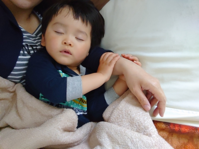 産後の腰痛は睡眠環境も関係している